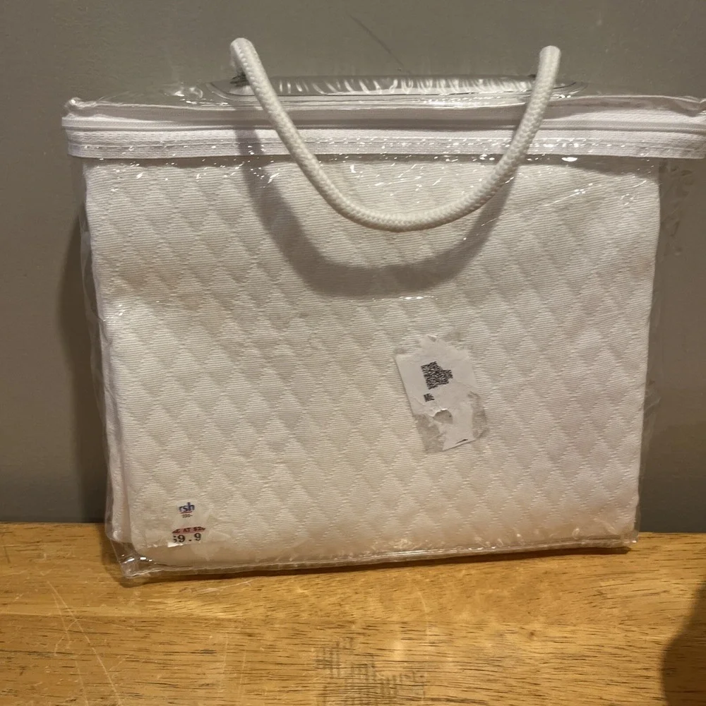 Hotel‎ Collection Matelasse STANDARD  (1) Pillowsham White Diamond Quilted